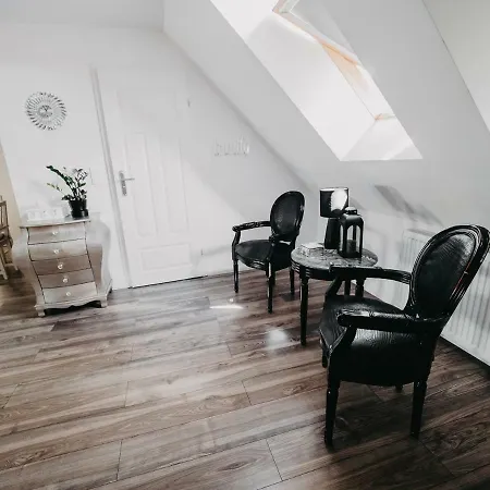 Rynek Pniewy Apartman *